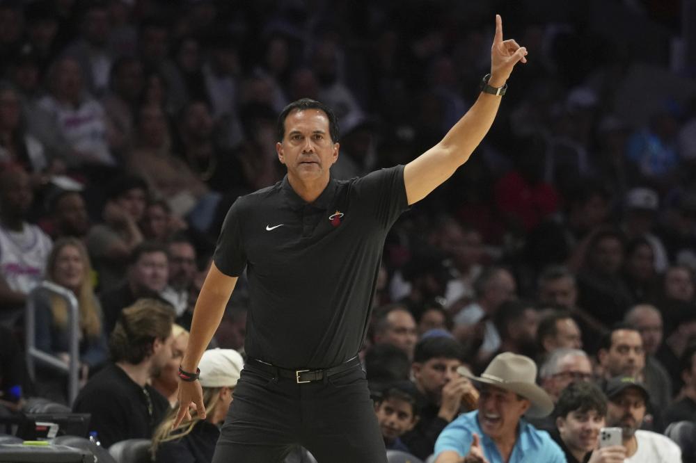 雷迪克:东契奇无所畏惧 想在客场赢球必须有这种精神