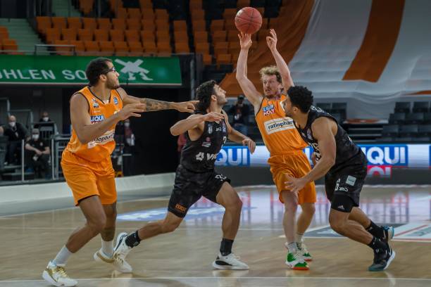 更在球风上 更在球风上